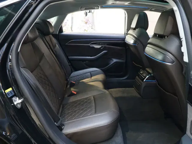 Audi A8 — Фото автомобиля 7