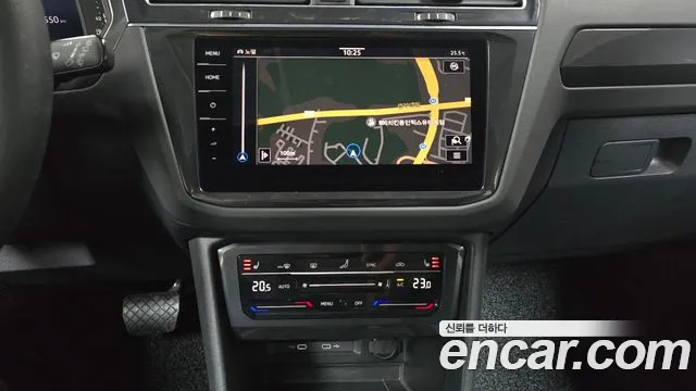 Volkswagen Tiguan Tiguan 2 поколение 2.0 TDI Prestige — Фото автомобиля 13