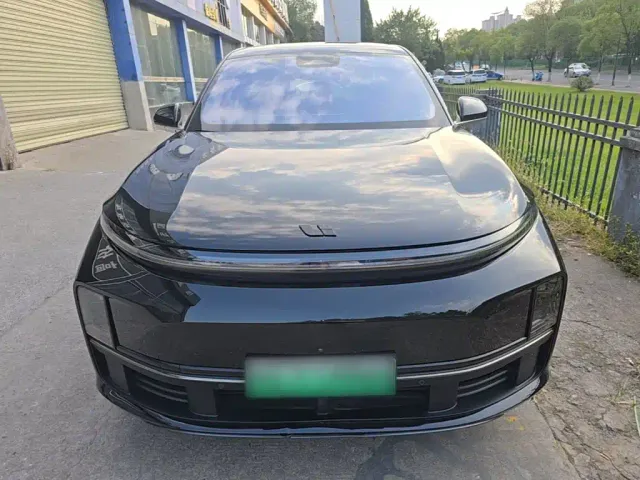 Li Auto L7 — Фото автомобиля 2