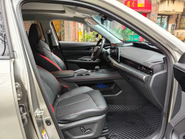 Changan Z6 — Фото автомобиля 6
