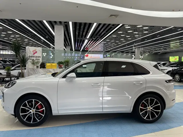 Porsche Cayenne — Фото автомобиля 18