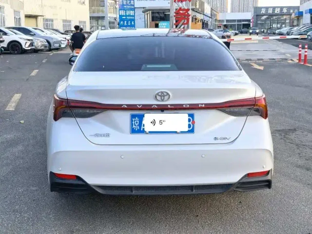 Toyota Avalon — Фото автомобиля 17