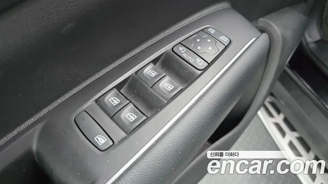 Renault-KoreaSamsung QM6 Новый QM6 2.0 GDe LE Signature 2WD — Фото автомобиля 20