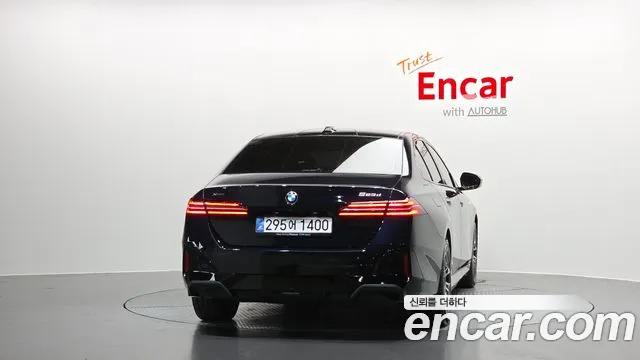 BMW 5-Series 5 серия (G60) 523d M Sport — Фото автомобиля 4