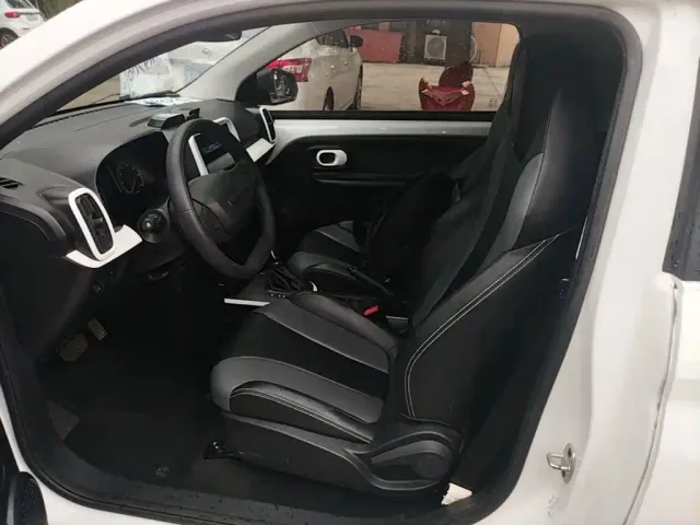 Roewe Clever — Фото автомобиля 14