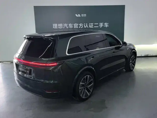 Li Auto L9 — Фото автомобиля 3