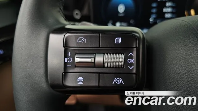 Hyundai Grandeur Grandeur (GN7) 2.5 Бензин 2WD — Фото автомобиля 17