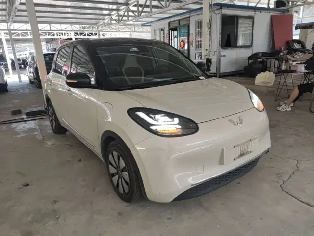 Wuling Bingo — Фото автомобиля 3