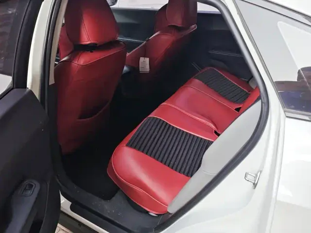 Toyota bZ3 — Фото автомобиля 11