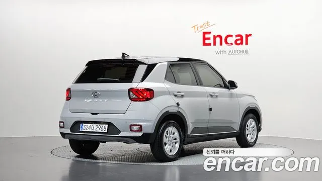 Hyundai Venue — Фото автомобиля 2