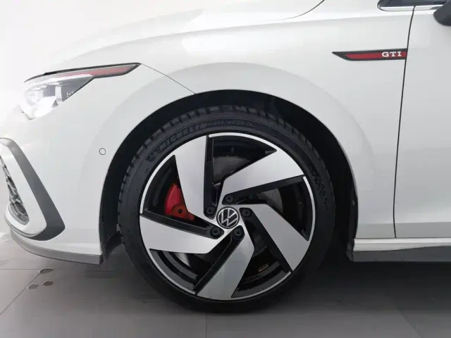Volkswagen Golf GTI — Фото автомобиля 17