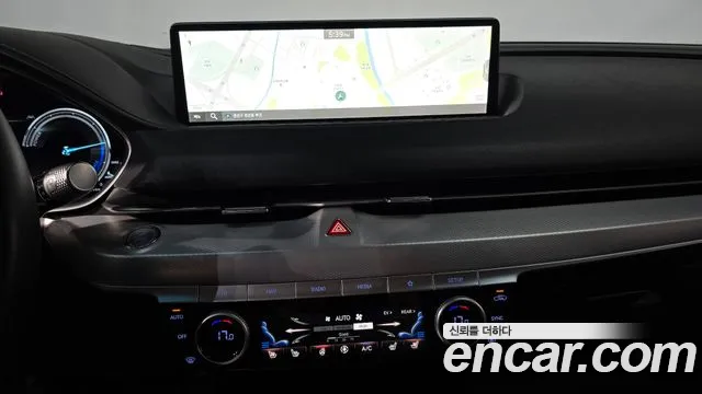 Genesis G80 Electrified G80 (RG3) — Фото автомобиля 14