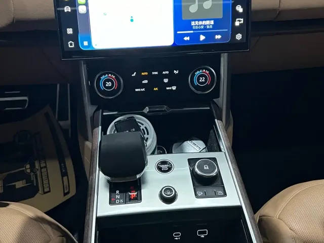 Land Rover Range Rover — Фото автомобиля 9