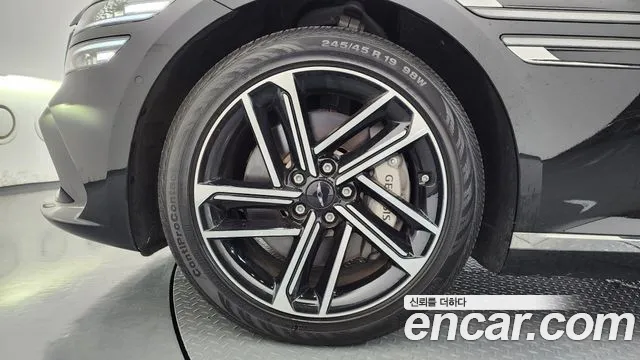 Genesis G80 RG3 — Фото автомобиля 5