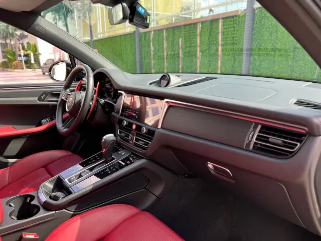 Porsche Macan — Фото автомобиля 11
