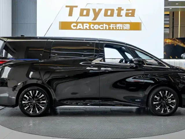 Toyota Vellfire — Фото автомобиля 4