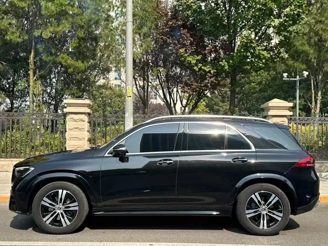 Mercedes-Benz GLE-Class — Фото автомобиля 5