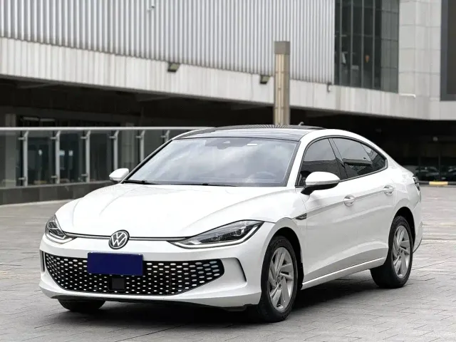 Фотография автомобиля — Volkswagen Lamando