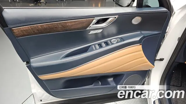 Genesis GV80 — Фото автомобиля 12