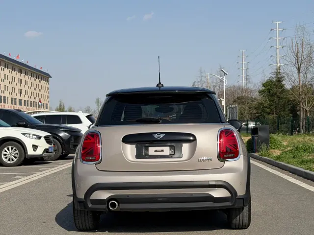 MINI Hatch — Фото автомобиля 5