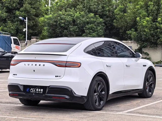 Luxeed R7 — Фото автомобиля 5