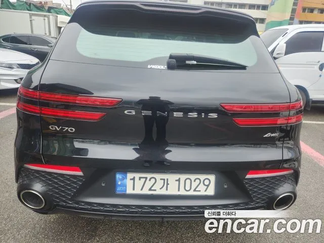 Genesis GV70 2.5T Бензин AWD — Фото автомобиля 3