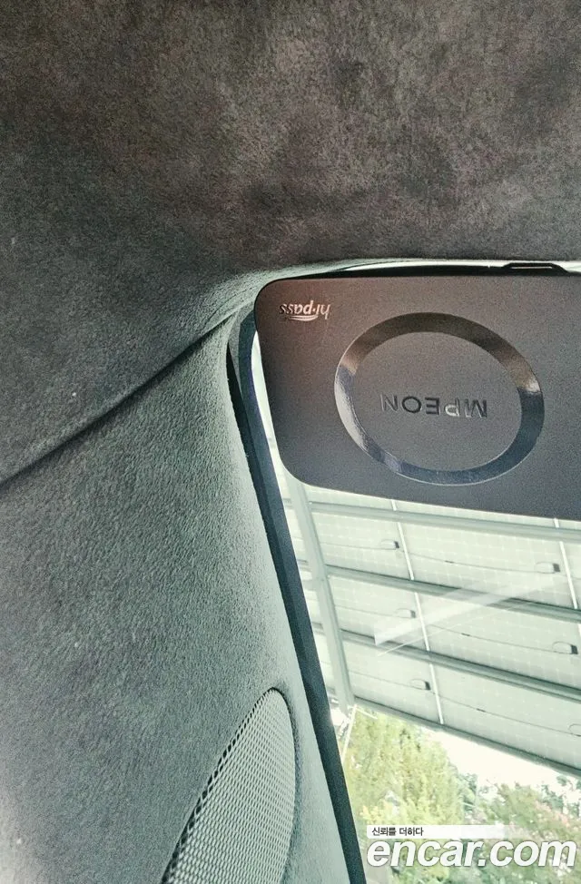 Tesla Model S — Фото автомобиля 18