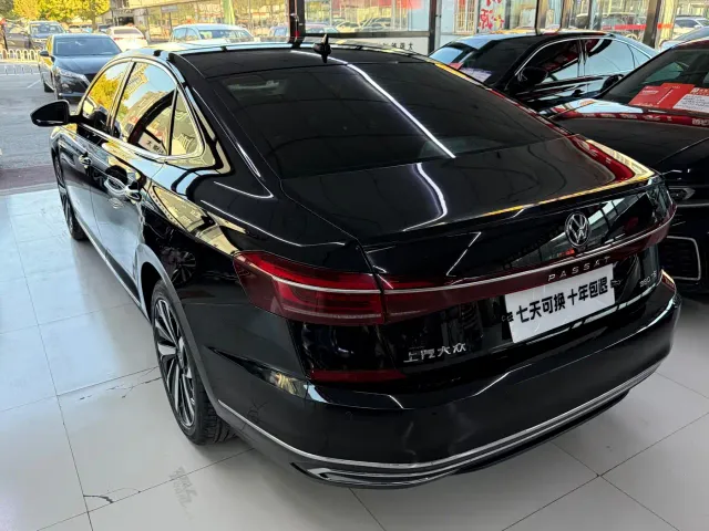Volkswagen Passat — Фото автомобиля 11