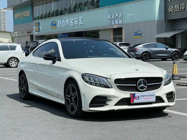 Mercedes-Benz C-Class — Фото автомобиля 3