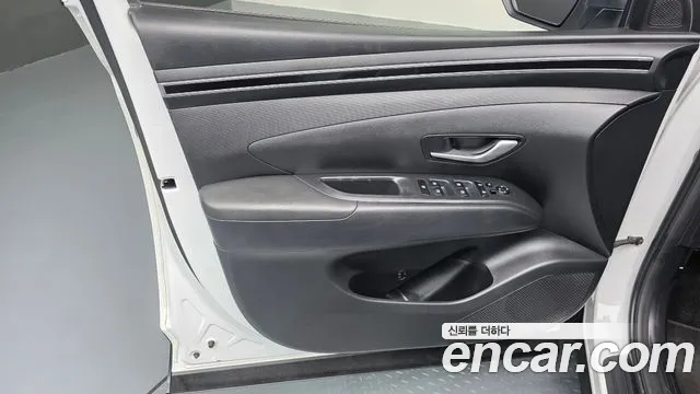 Hyundai Tucson Tucson (NX4) Бензин 1.6 турбо 2WD — Фото автомобиля 23