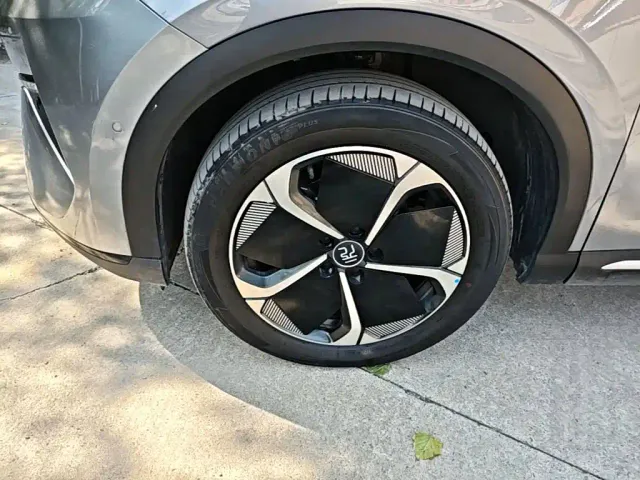 BYD Yuan PLUS — Фото автомобиля 22