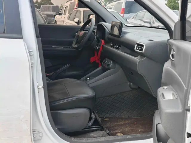 Wuling Hongguang — Фото автомобиля 18
