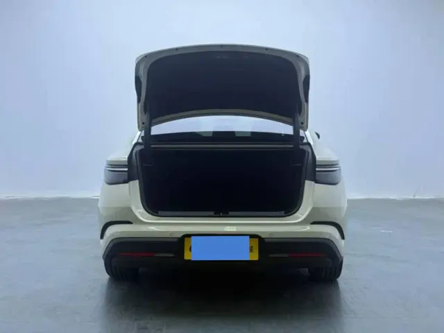 BYD Seal 07 DM-i — Фото автомобиля 12