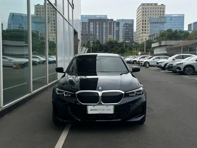 BMW i3 — Фото автомобиля 2