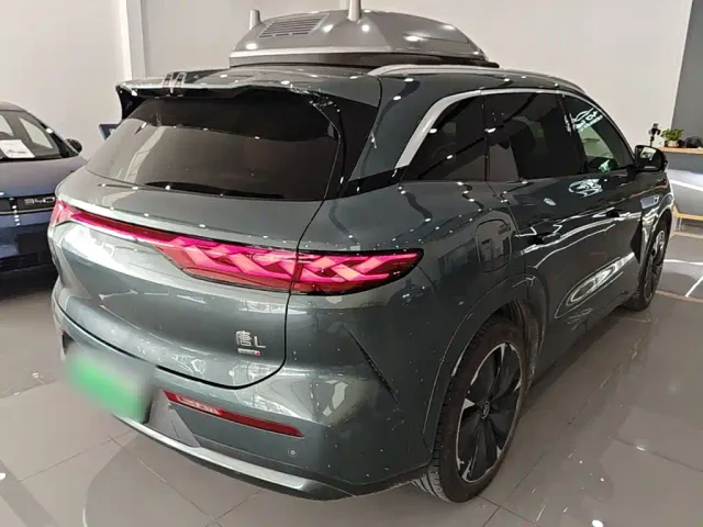 BYD Tang L — Фото автомобиля 6