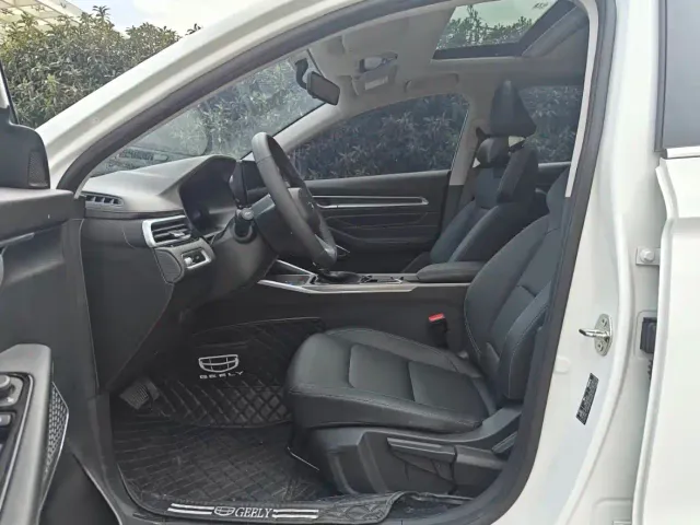 Geely Emgrand — Фото автомобиля 8