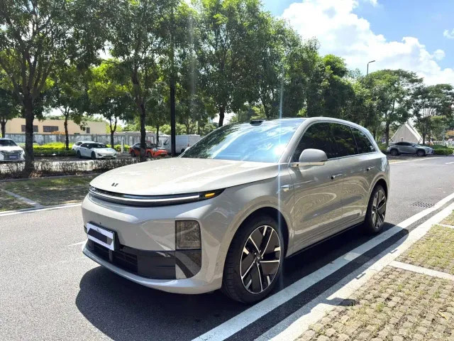 Фотография автомобиля — Li Auto L6