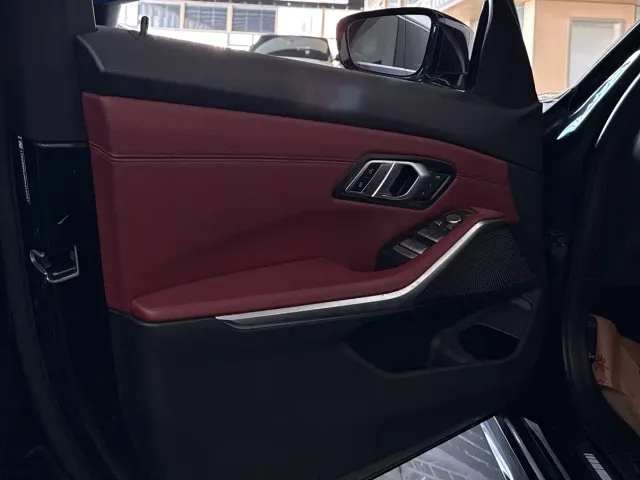 BMW 3 Series — Фото автомобиля 4
