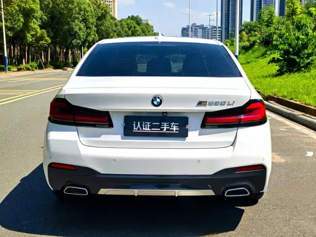 BMW 5 Series — Фото автомобиля 6