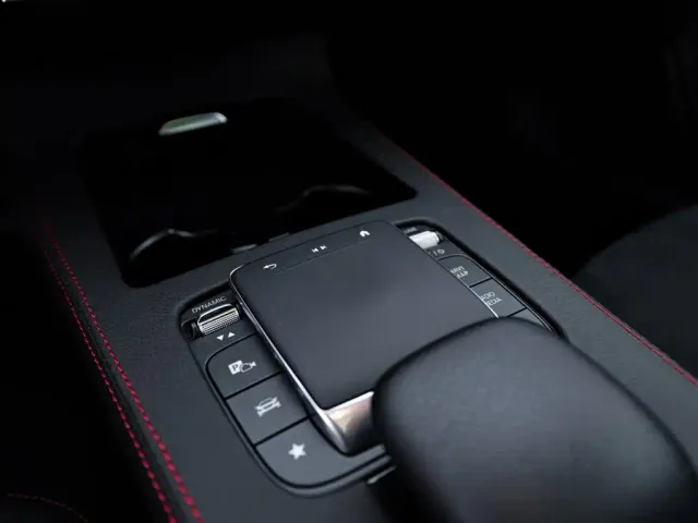 Mercedes-Benz A-Class — Фото автомобиля 16