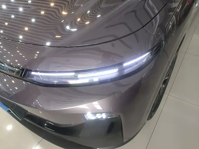 Leapmotor B10 — Фото автомобиля 23