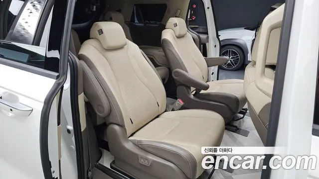 Kia Canival Carnival 4 поколение Бензин 9 мест Signature — Фото автомобиля 11