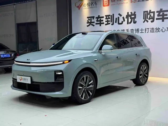 Фотография автомобиля — Li Auto L6