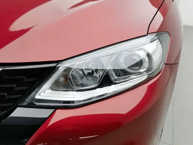 Nissan Tiida — Фото автомобиля 7