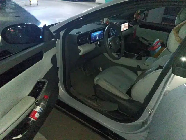 Leapmotor C01 — Фото автомобиля 12