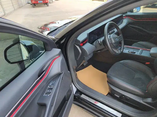 Ford Mondeo — Фото автомобиля 11