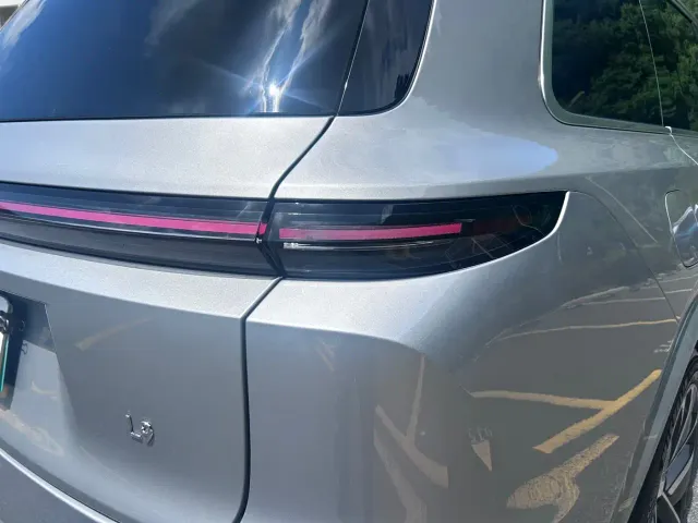 Li Auto L9 — Фото автомобиля 20