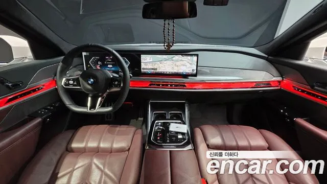BMW 7-Series 7 серия (G70) 740i sDrive M Sport — Фото автомобиля 7