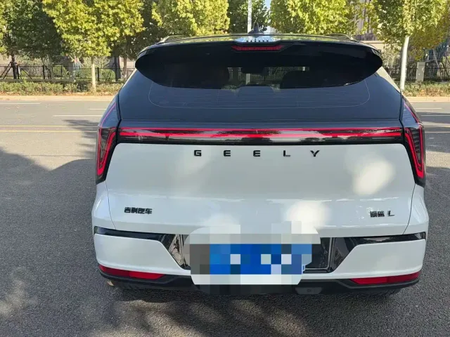 Geely Boyue L — Фото автомобиля 10