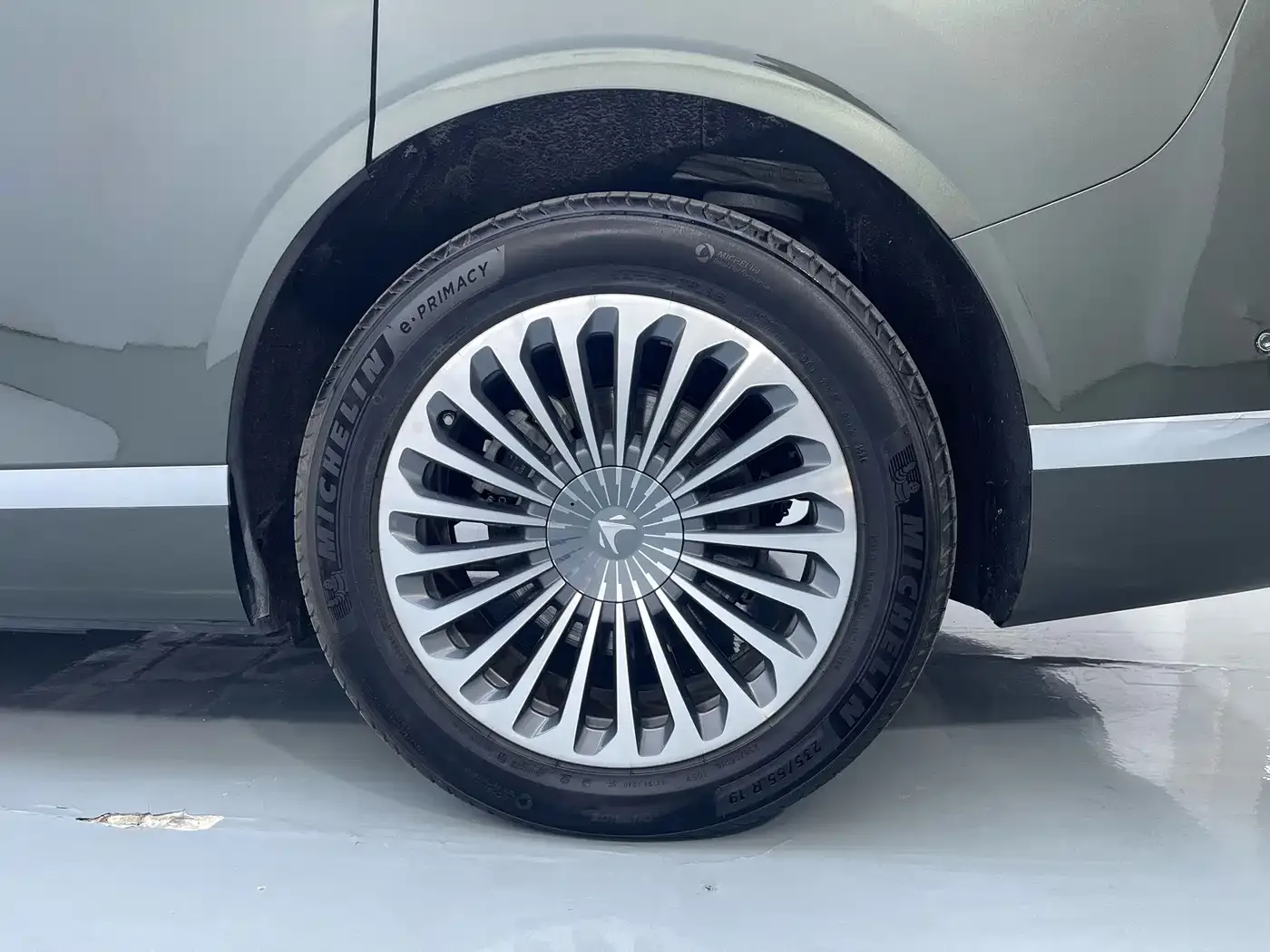 ARCFOX WenDao V9 2026 Model Base — Фото автомобиля 14